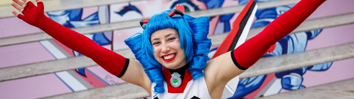 Das Maskottchen der Manga Comic Com 2025 Macoco grinst in die Kamera  Das Maskottchen der Manga Comic Com 2025 Macoco grinst in die Kamera